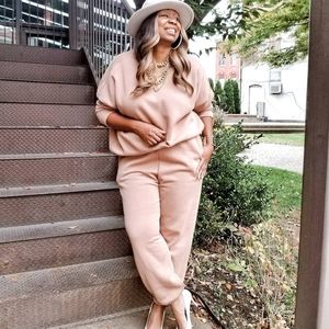 Sweat Suit in Salmon